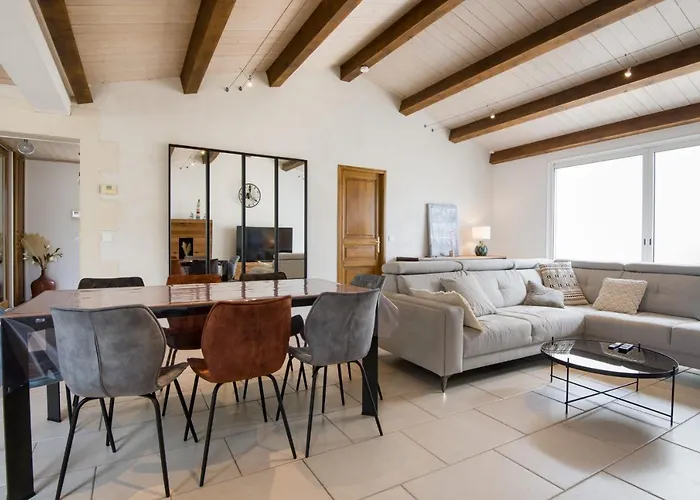 Morande Grande Maison Avec Piscine Chauffée Сasa de vacaciones *