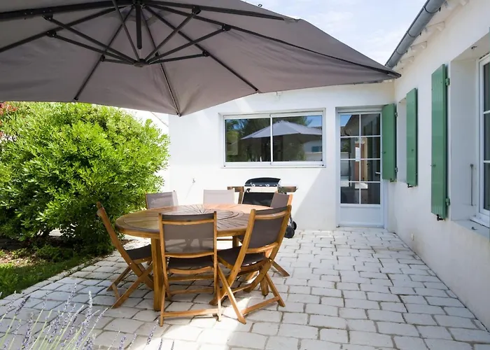 Morande Grande Maison Avec Piscine Chauffée Сasa de vacaciones